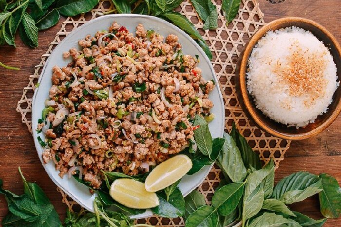 Larb - the best local street foods in Vientiane, Laos